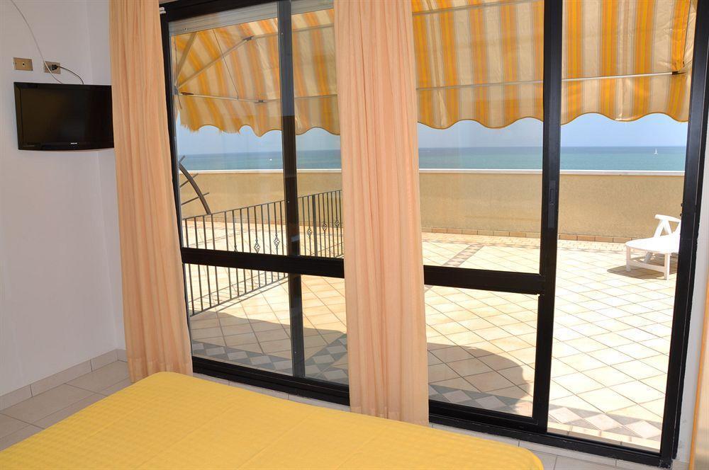 Hotel Teti Bellaria – Igea Marina Kültér fotó